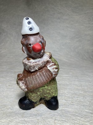 Clown met accordeon melkchocolade